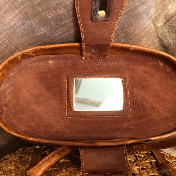 Vintage Tooled Leather Basket Purse - Picture 4 of 16